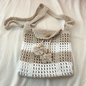 Knitted shoulder bag